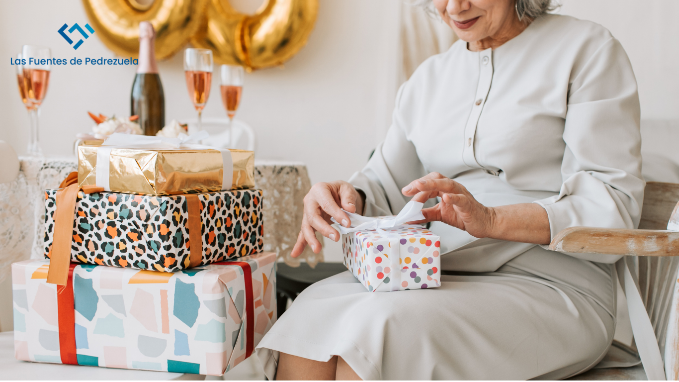 4 regalos originales para personas mayores que no les dejará indiferentes